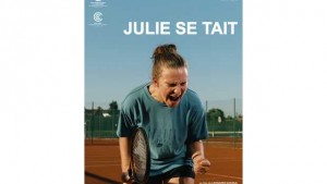 Julie se tait